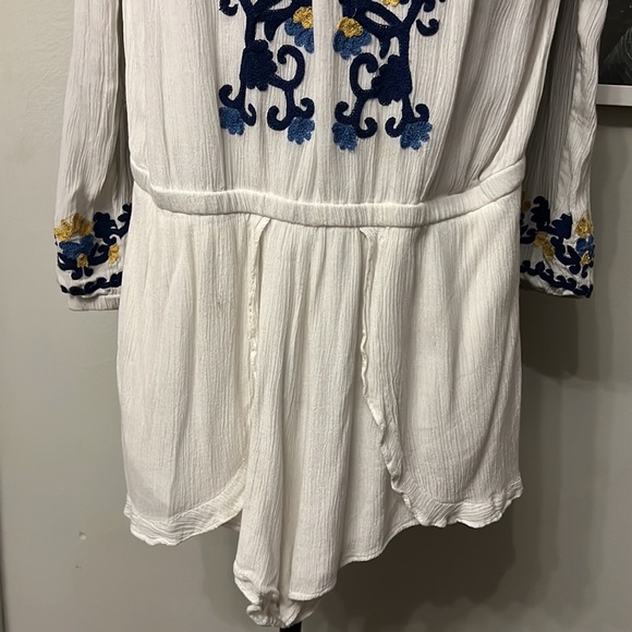 Lovers + Friends || Embroidered Romper - Picture 7 of 8